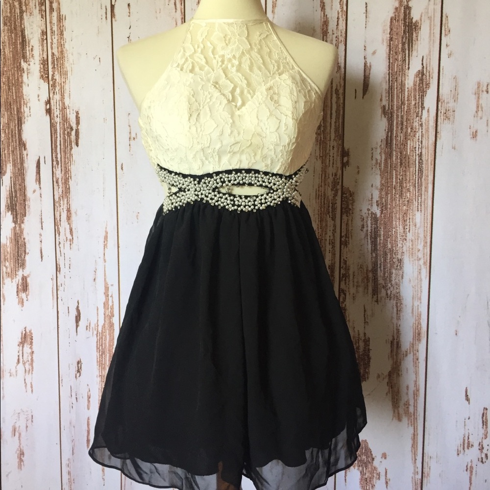 B. Darlin homecoming dress